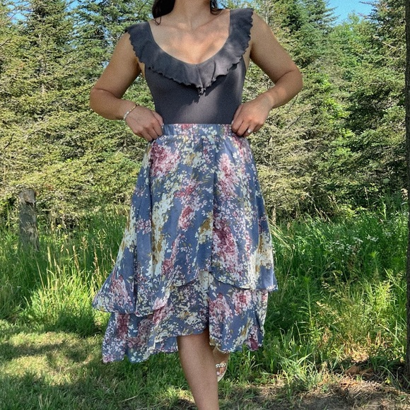 NA-KD Fashion Floral High Low Skirt - Picture 1 of 6